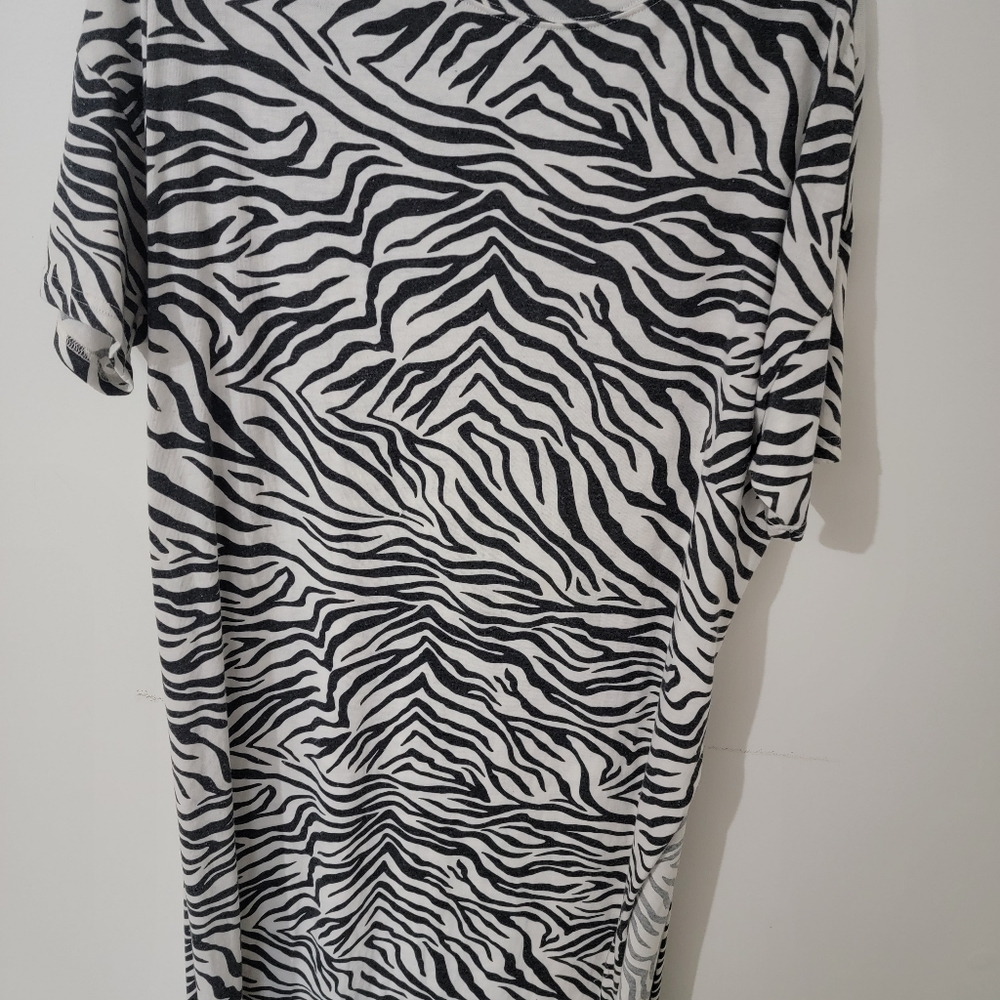 Long shirt sz LG